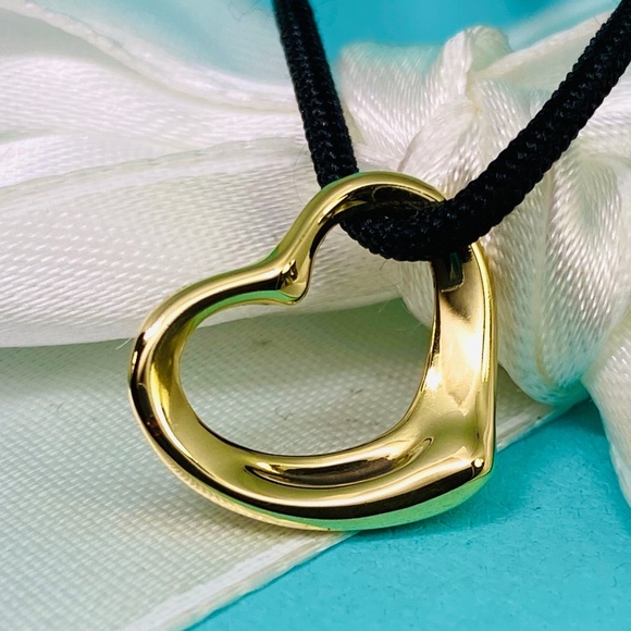 Tiffany & Co 18k Open Heart Elsa Peretti necklace box - Picture 1 of 6